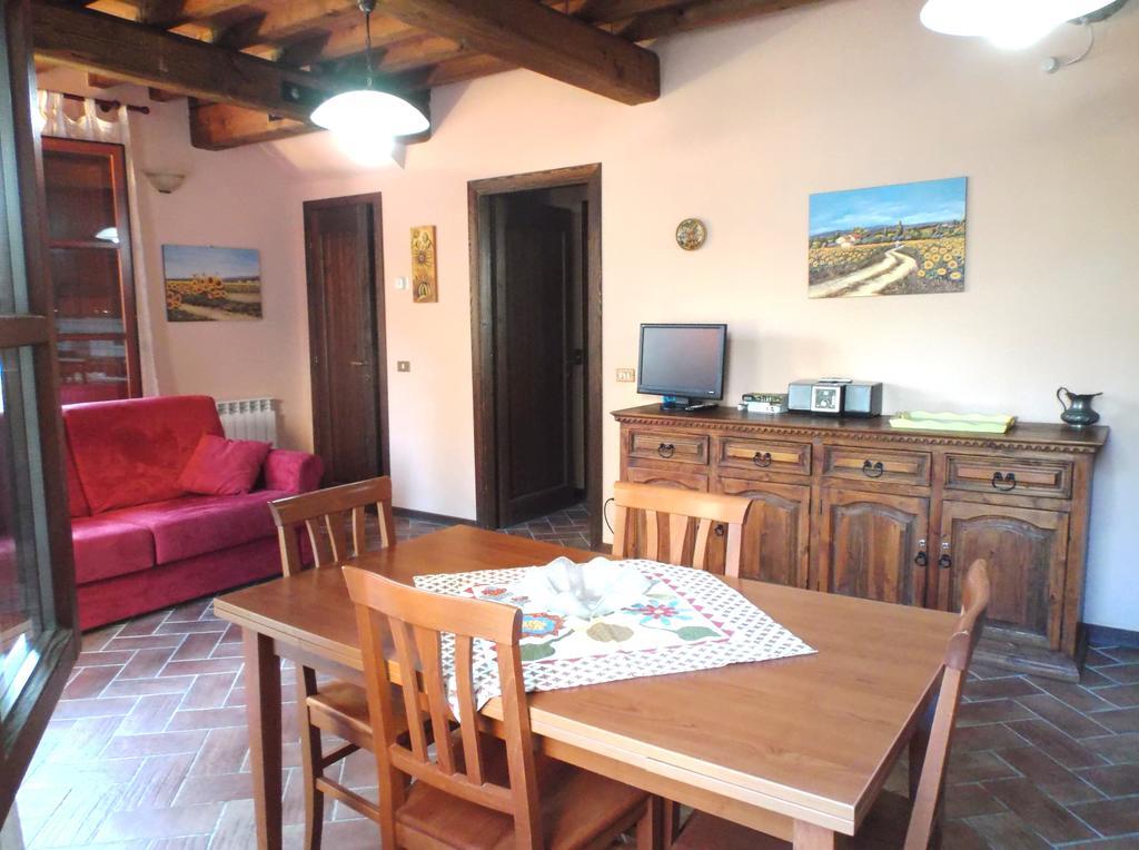 Apartments Borgo Toscano Gambassi Terme Room photo