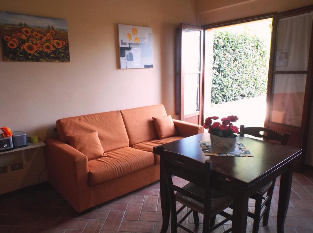 Apartments Borgo Toscano Gambassi Terme Room photo
